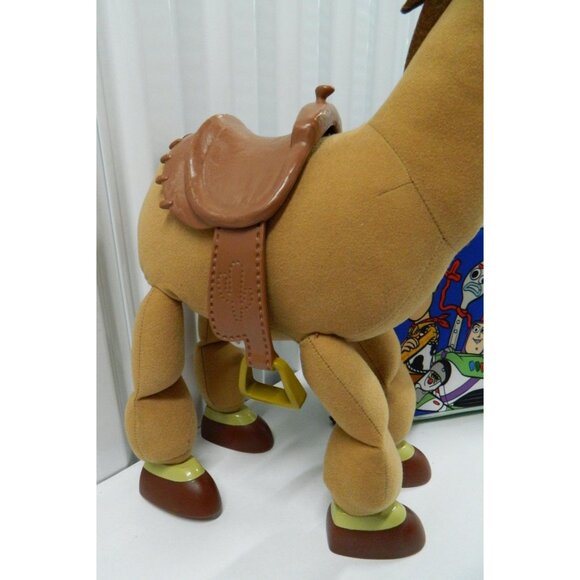 Toy Story Bullseye Plush Stuffed Animal Toy & Buzz Lightyear Lunchbox Set - Picture 3 of 16